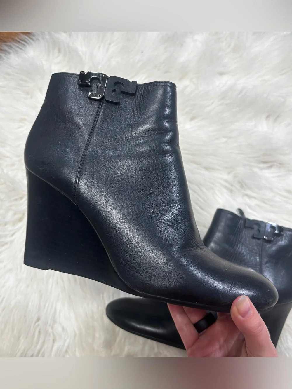 Tory Burch Lowell Black Leather Wedge Bootie size Women’s 8.5